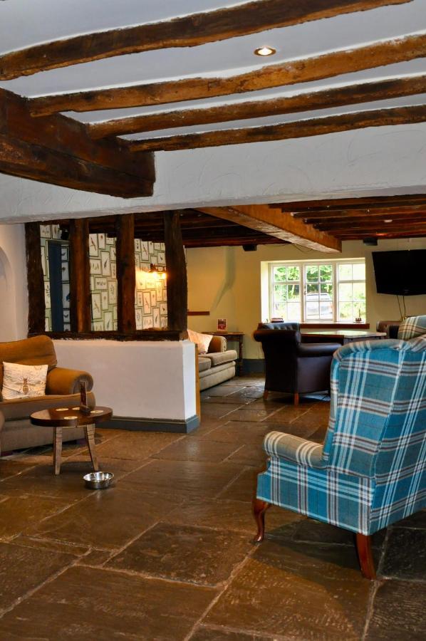 The Hollybush Inn And B&B Priors Marston Exterior foto