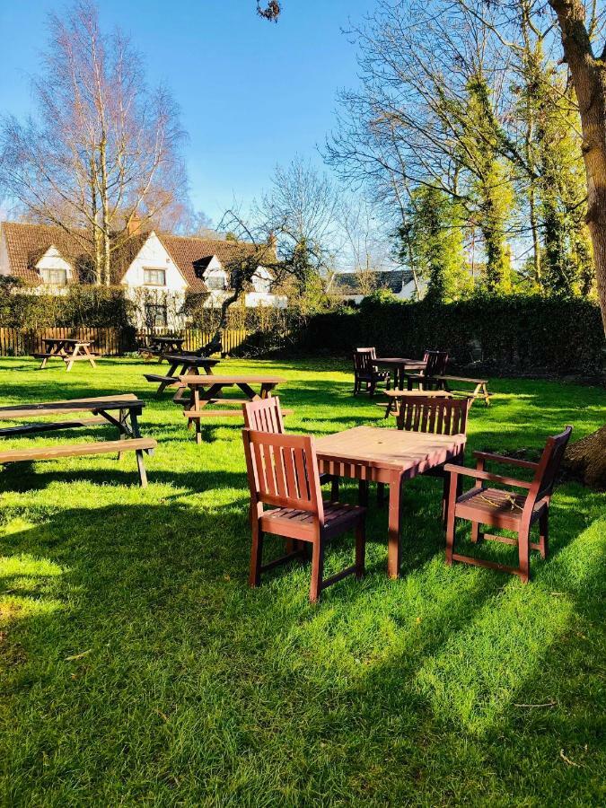 The Hollybush Inn And B&B Priors Marston Exterior foto