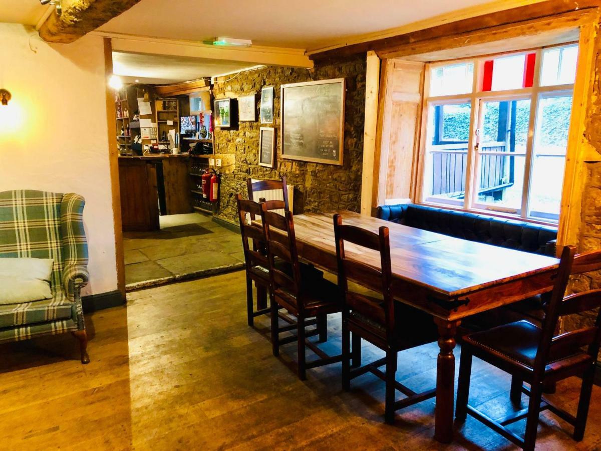 The Hollybush Inn And B&B Priors Marston Exterior foto